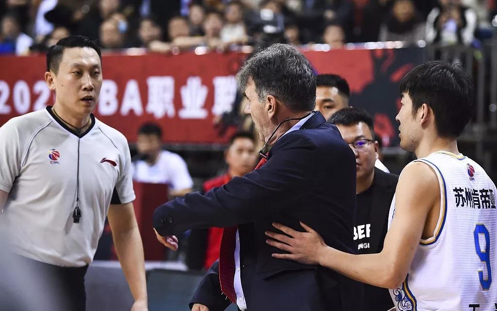 开云体育官网官网-包含今晨浙江队绝杀压哨：欧超杯节点到来，赛场秩序良好，赛季目标并未改变的词条